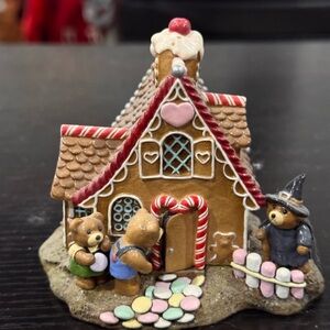 Retired Wee Forest Folk T-11 Hansel & Gretel at the Witches Gingerbread House